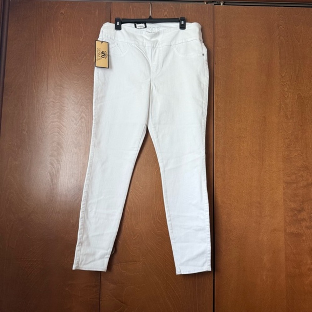 Rock & Republic Skinny RX White 
The Slimming Denim Cure Jeans Sz 16M Ret $88